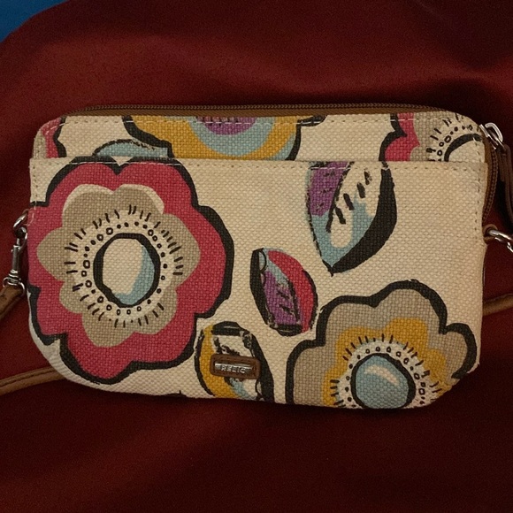Floral Canvas Relic Crossbody & Adjustable Strap with Detachable Wristlet - Picture 2 of 6